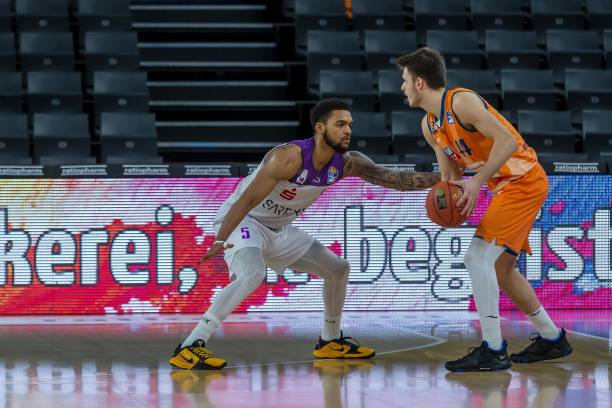 小将因其出 小将因其出