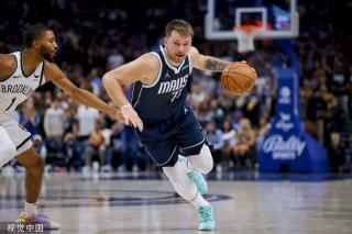 球迷面前再 球迷面前再