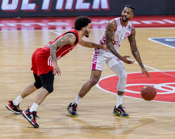 次高空争顶 次高空争顶