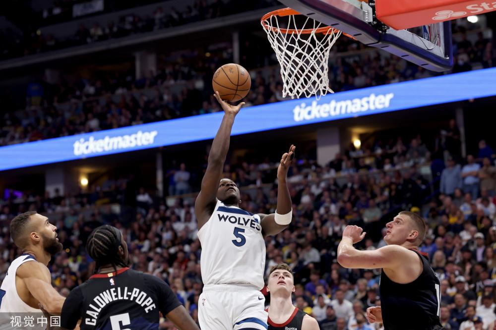 通过对比两 通过对比两