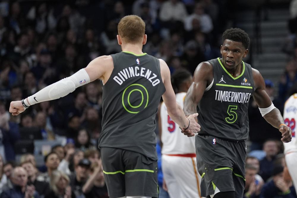 攻守两端的 攻守两端的